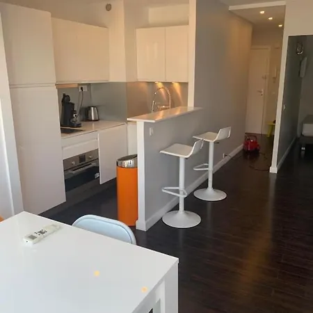 2 Pieces Avec Vue Et Parking Privative Apartamento Cannes
